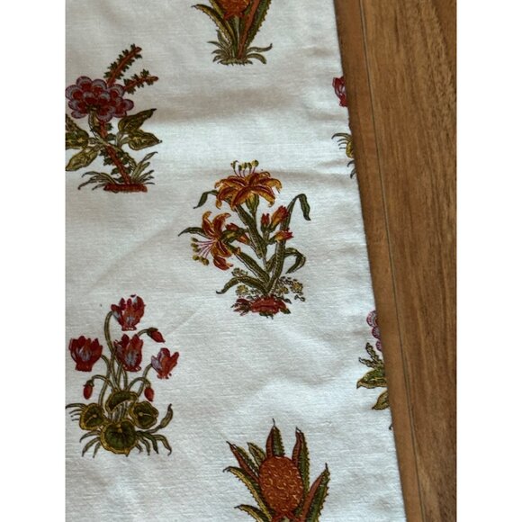 Pottery Barn Floral Print Cotton Table Runner 18x108 Inches - Picture 4 of 7